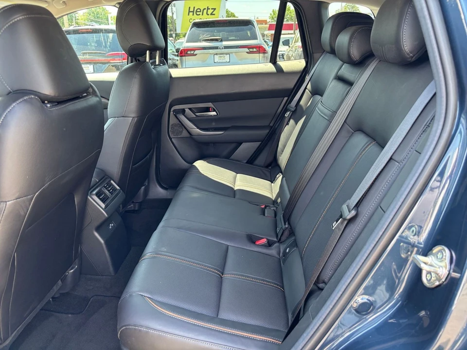 2025 Mazda CX-50 - Image 22 of 31