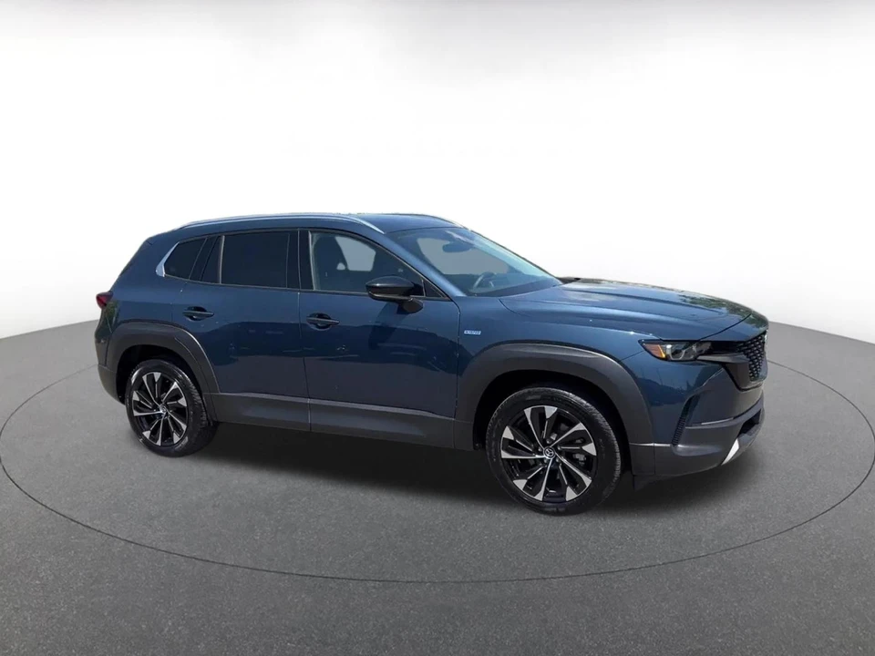 2025 Mazda CX-50 - Image 2 of 31