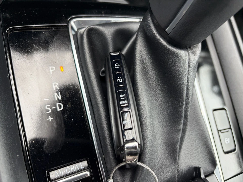 2025 Mazda CX-50 - Image 17 of 31