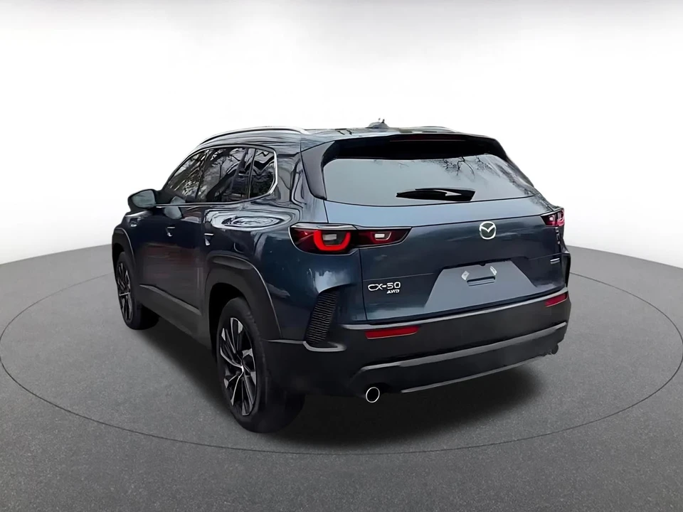 2025 Mazda CX-50 - Image 9 of 31