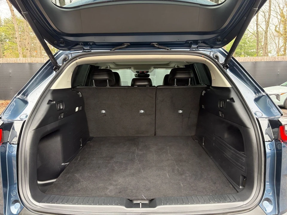 2025 Mazda CX-50 - Image 28 of 31