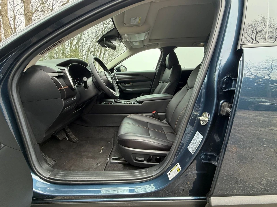 2025 Mazda CX-50 - Image 23 of 31
