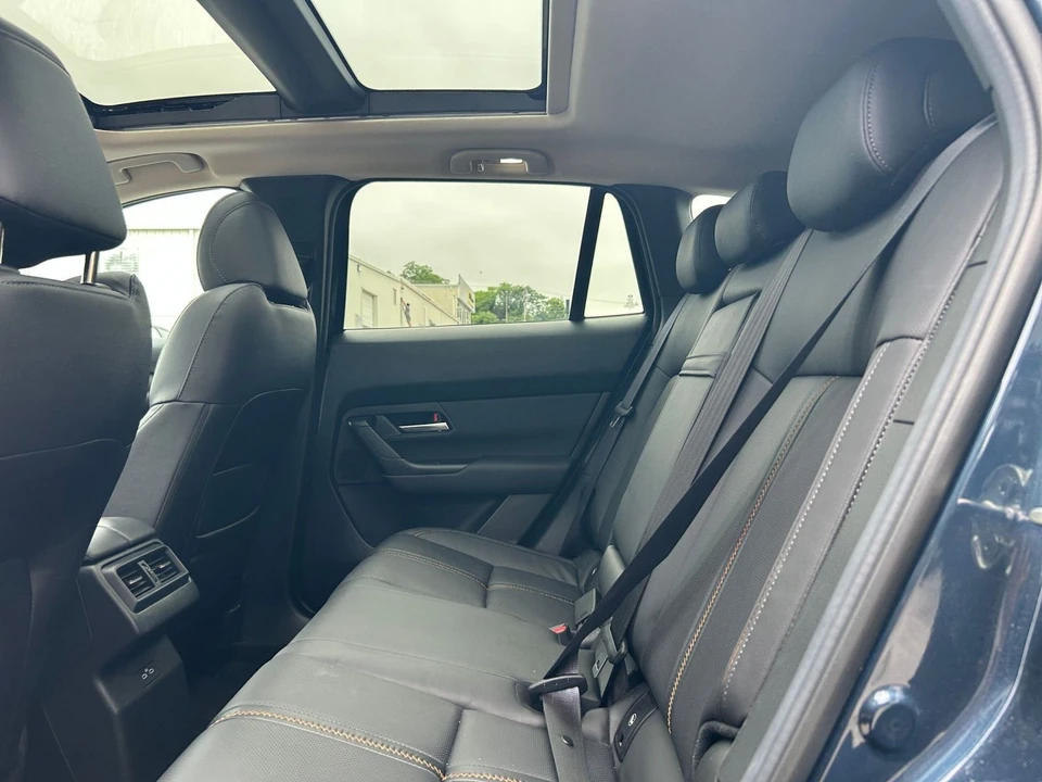 2025 Mazda CX-50 - Image 22 of 31