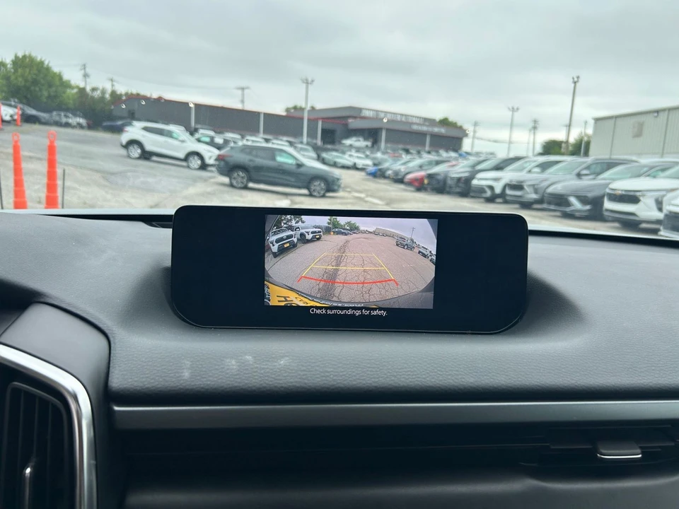 2025 Mazda CX-50 - Image 21 of 31