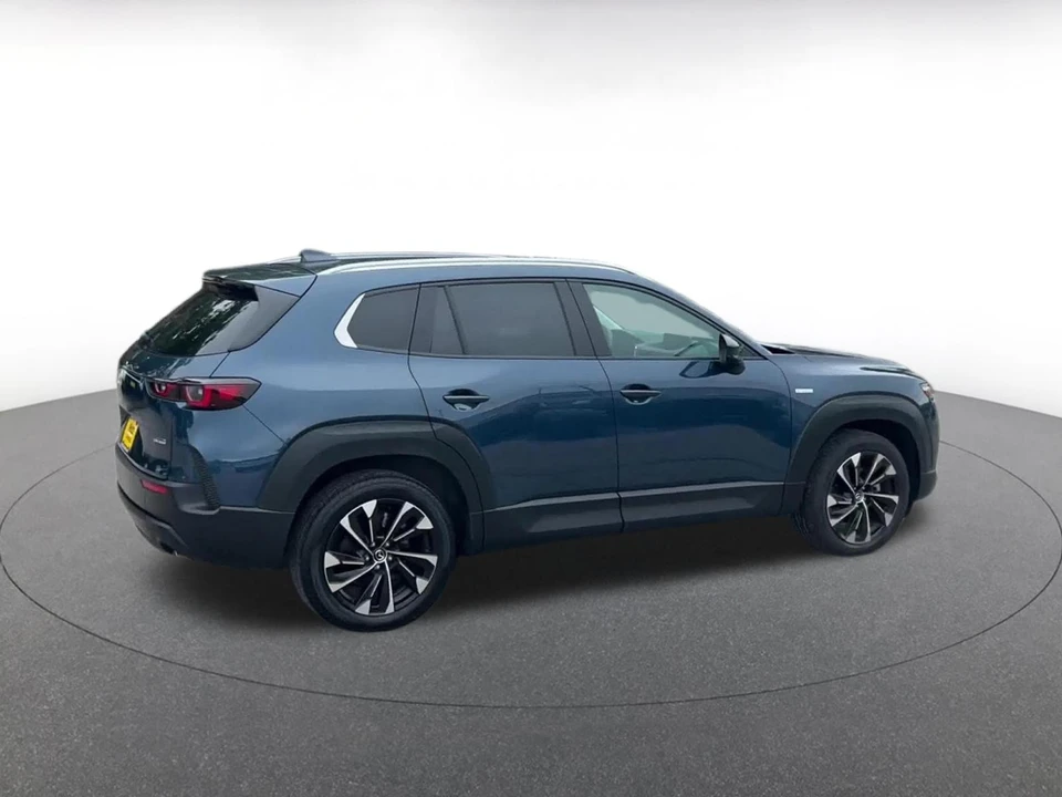 2025 Mazda CX-50 - Image 14 of 31