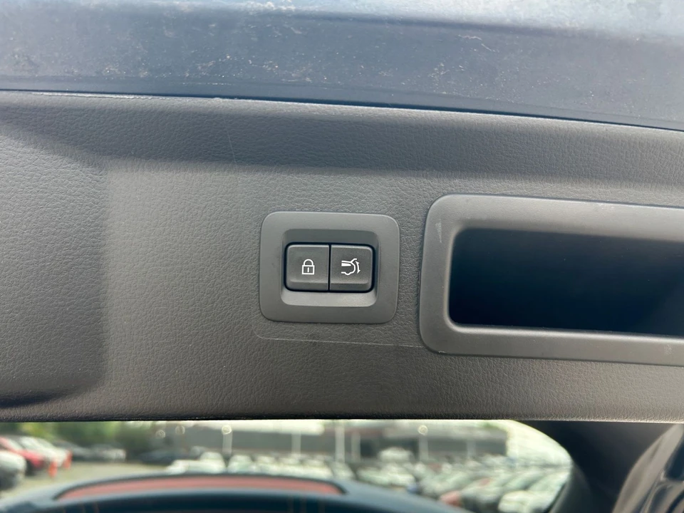 2025 Mazda CX-50 - Image 20 of 31