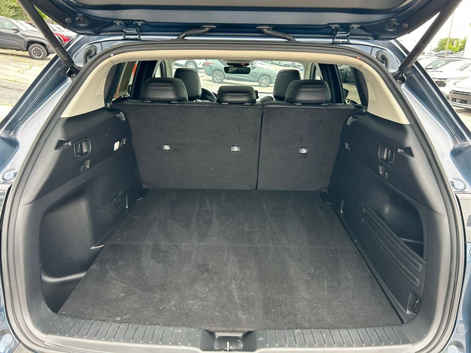 2025 Mazda CX-50 - Image 28 of 31