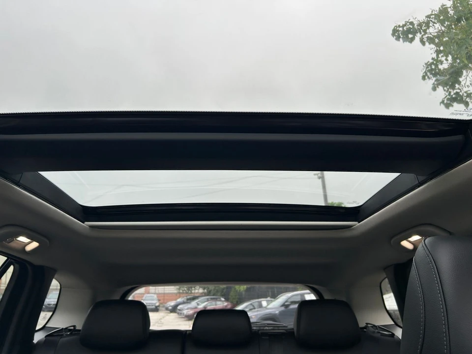 2025 Mazda CX-50 - Image 24 of 31