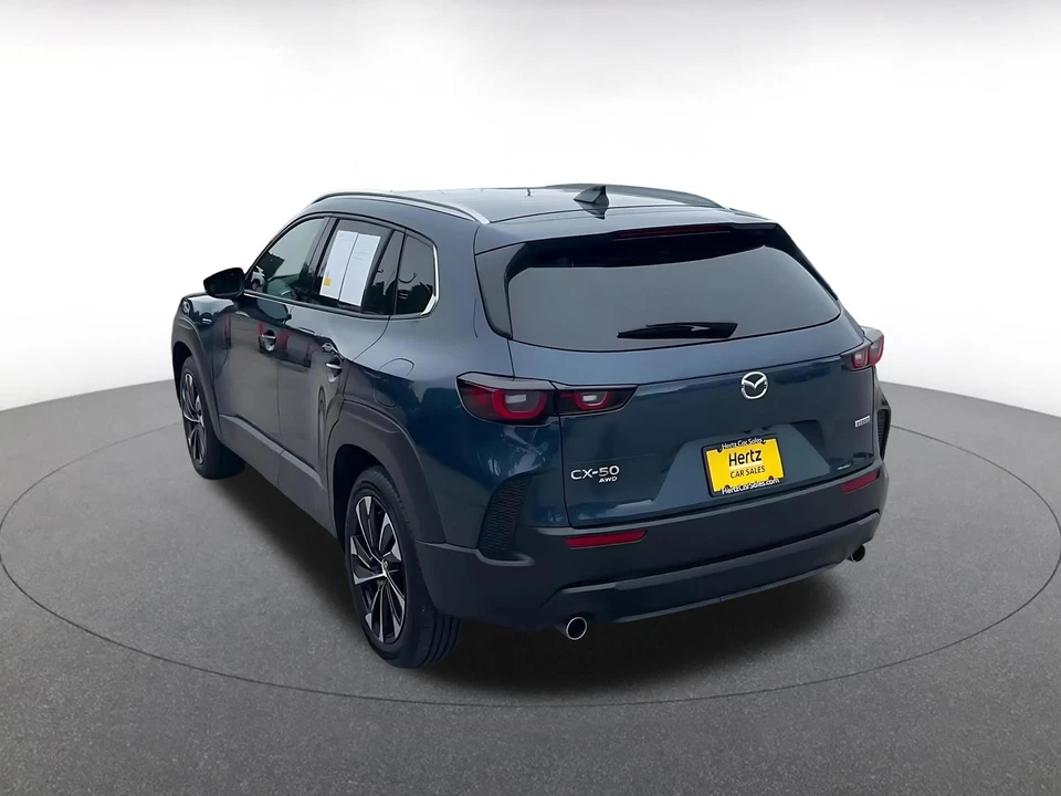 2025 Mazda CX-50 - Image 12 of 31