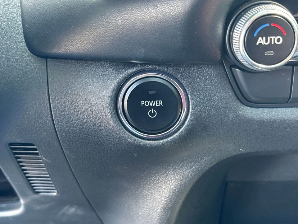 2025 Mazda CX-50 - Image 23 of 31