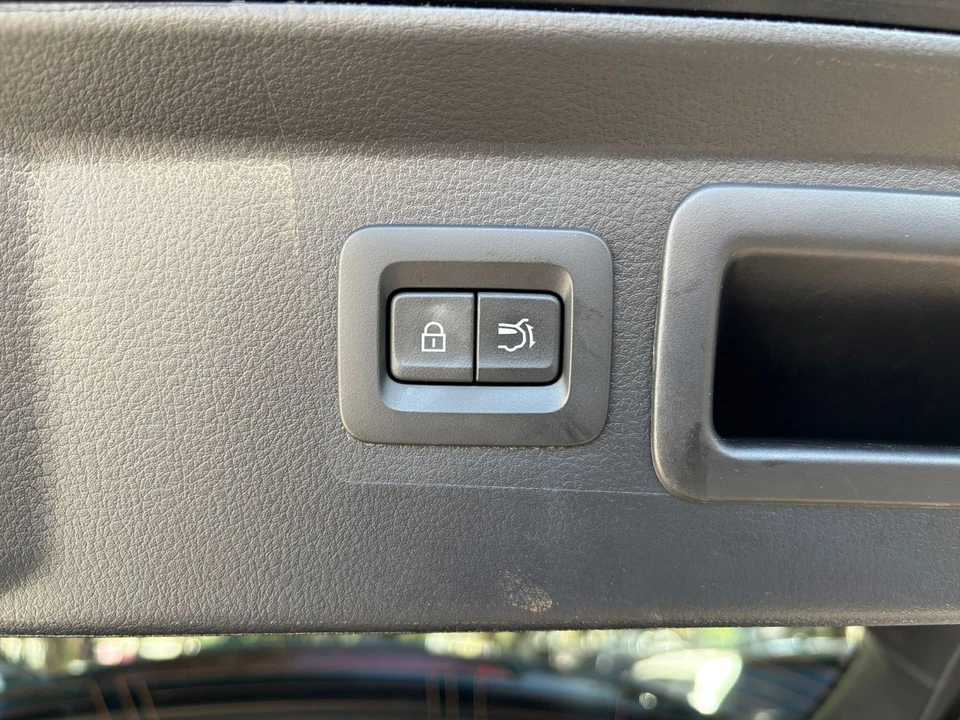 2025 Mazda CX-50 - Image 22 of 31