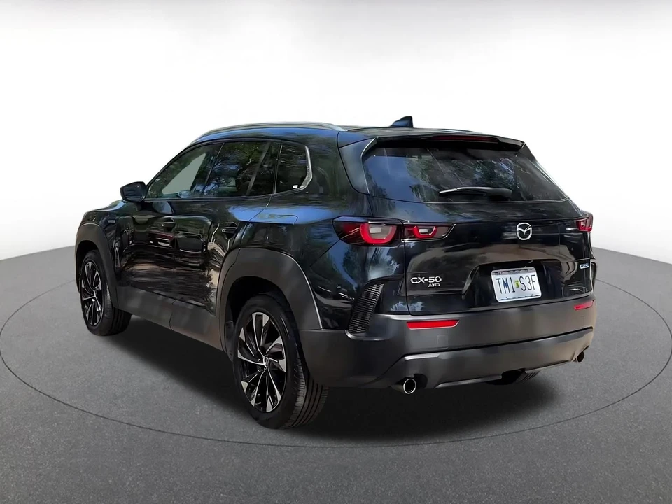 2025 Mazda CX-50 - Image 9 of 31