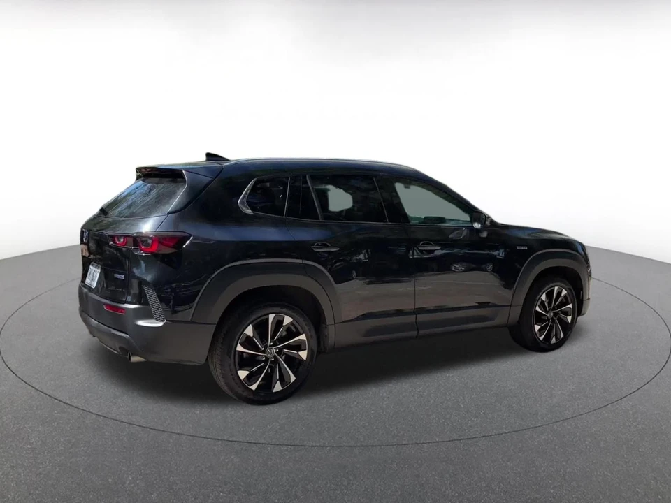 2025 Mazda CX-50 - Image 14 of 31