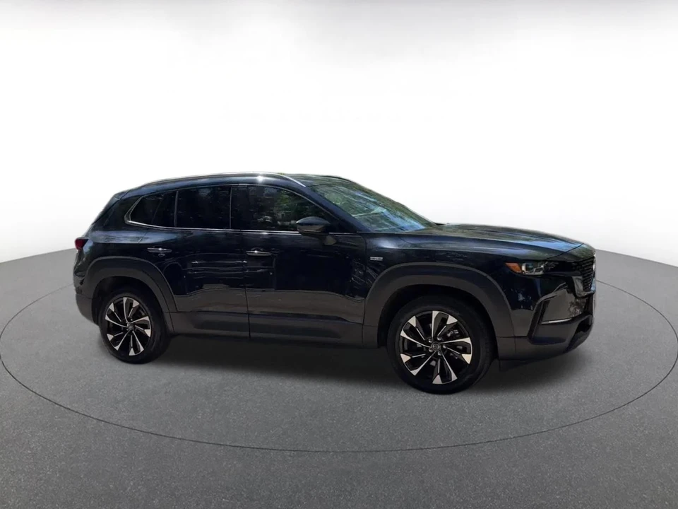2025 Mazda CX-50 - Image 2 of 31