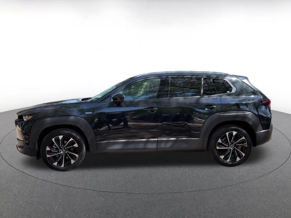 2025 Mazda CX-50 - Image 7 of 31
