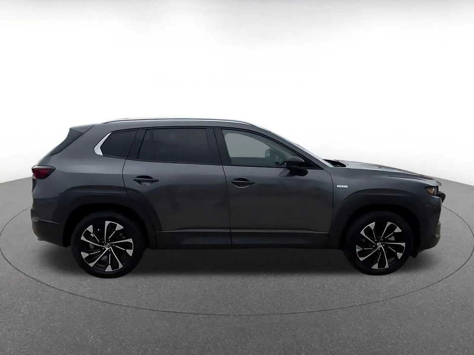 2025 Mazda CX-50 - Image 18 of 31