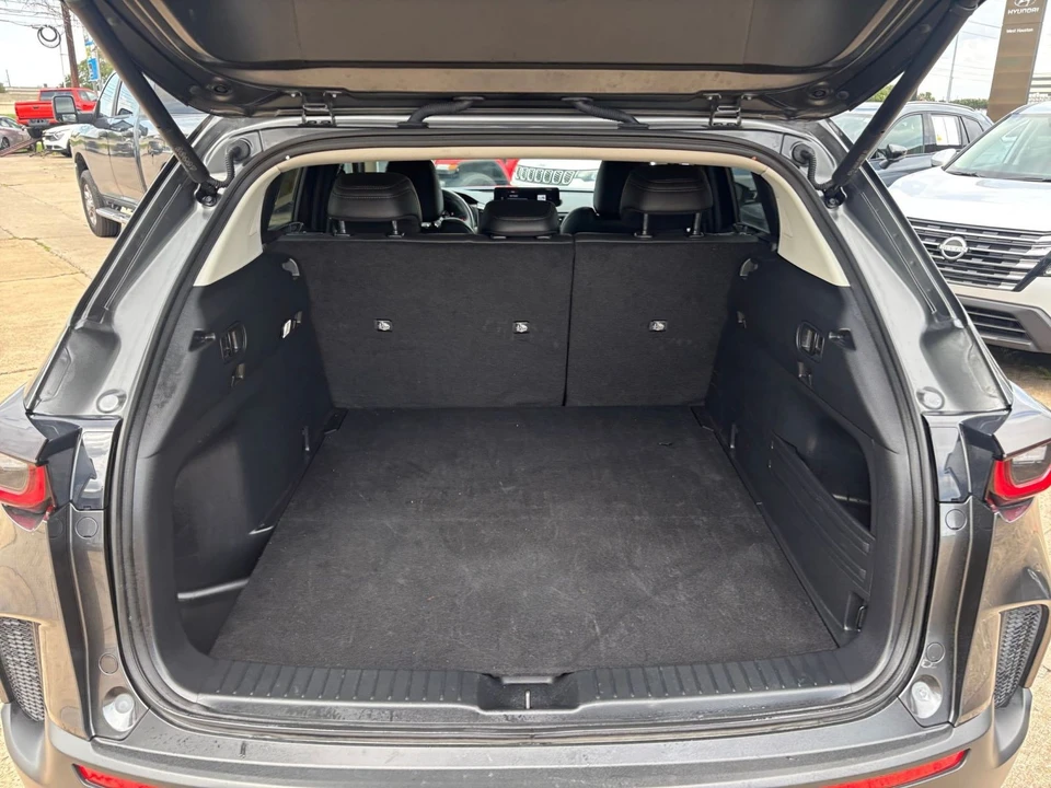 2025 Mazda CX-50 - Image 28 of 31