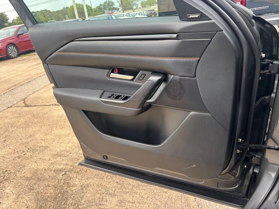 2025 Mazda CX-50 - Image 20 of 31