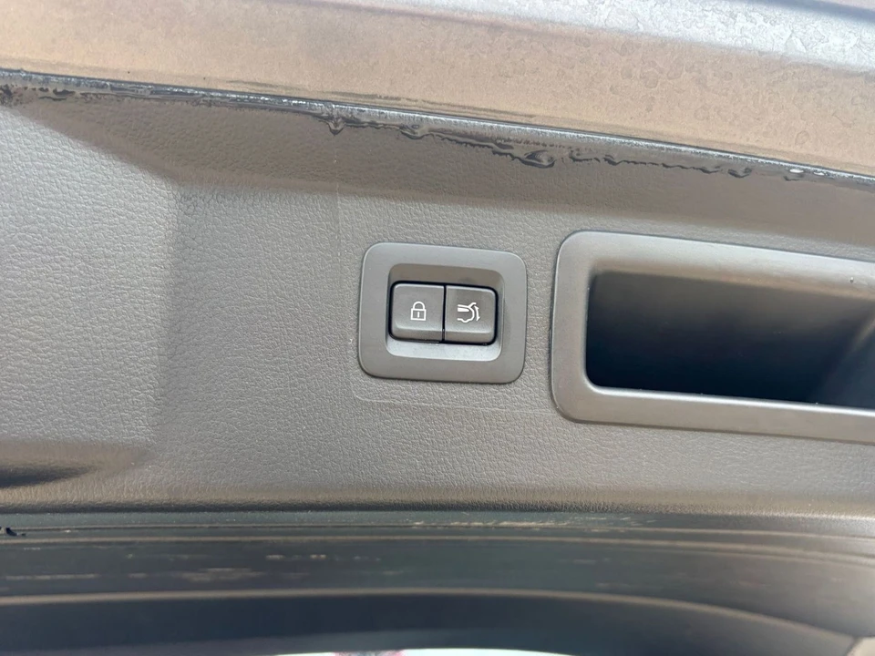 2025 Mazda CX-50 - Image 25 of 31