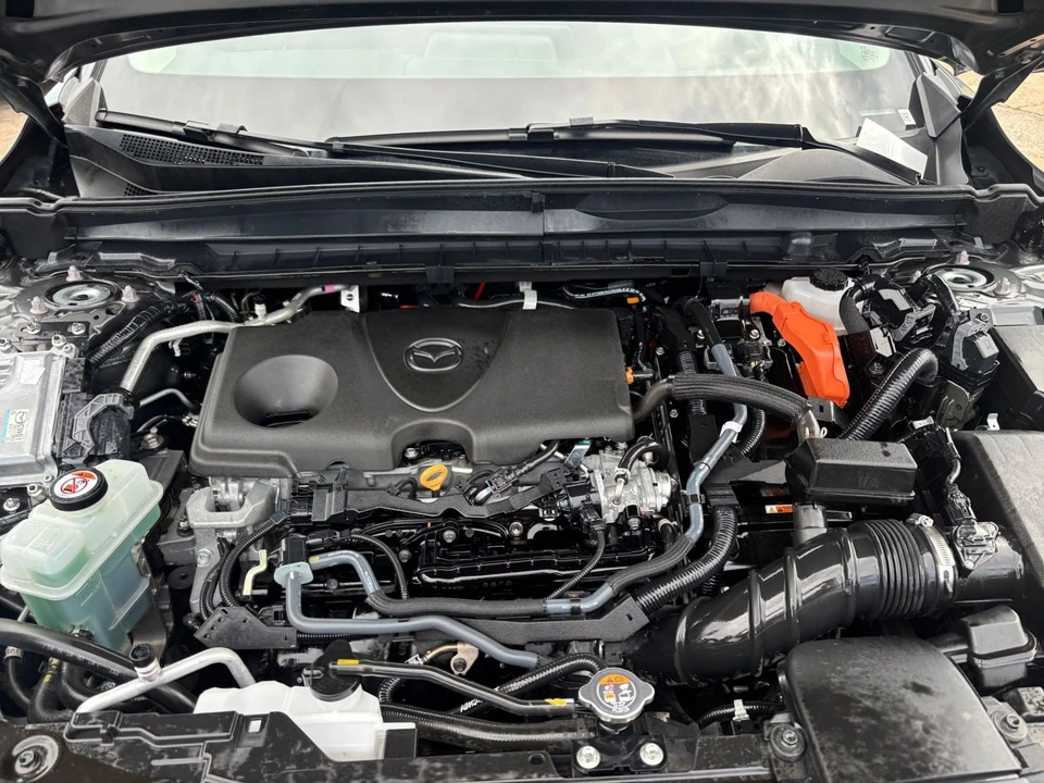 2025 Mazda CX-50 - Image 29 of 31