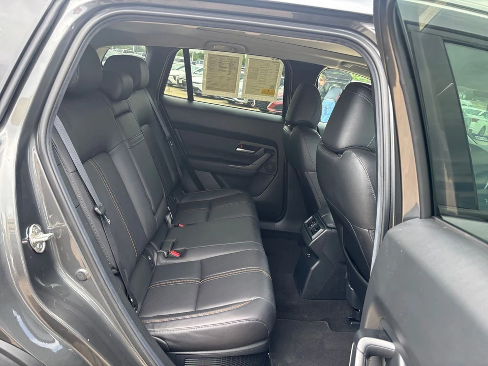 2025 Mazda CX-50 - Image 23 of 31