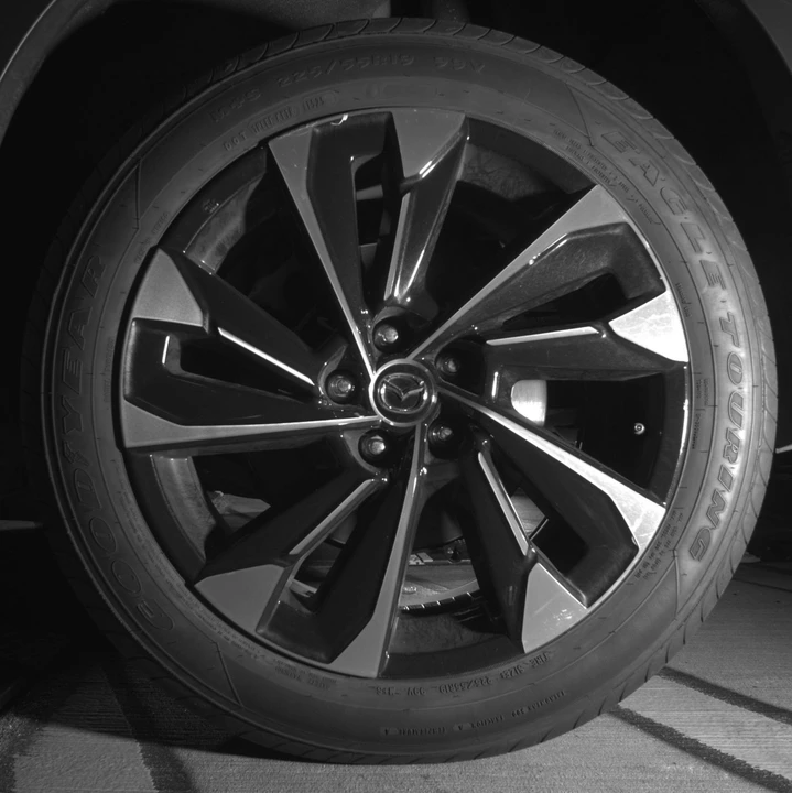 2025 Mazda CX-50 - Image 19 of 24