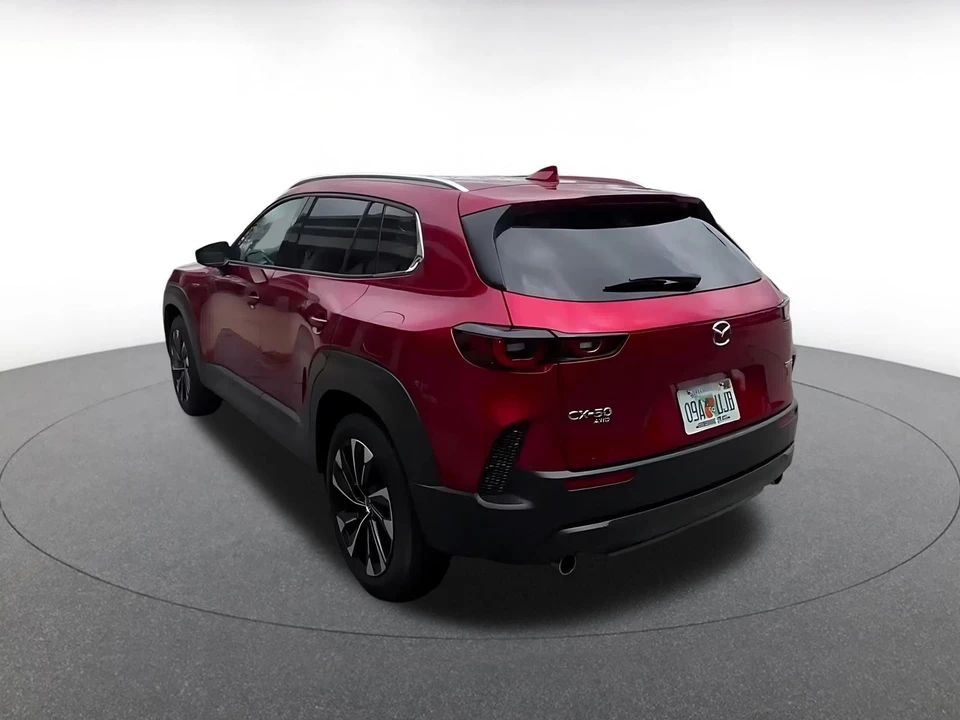 2025 Mazda CX-50 - Image 13 of 31