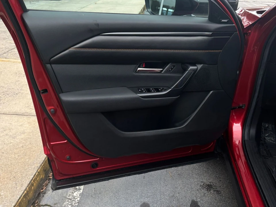 2025 Mazda CX-50 - Image 20 of 31