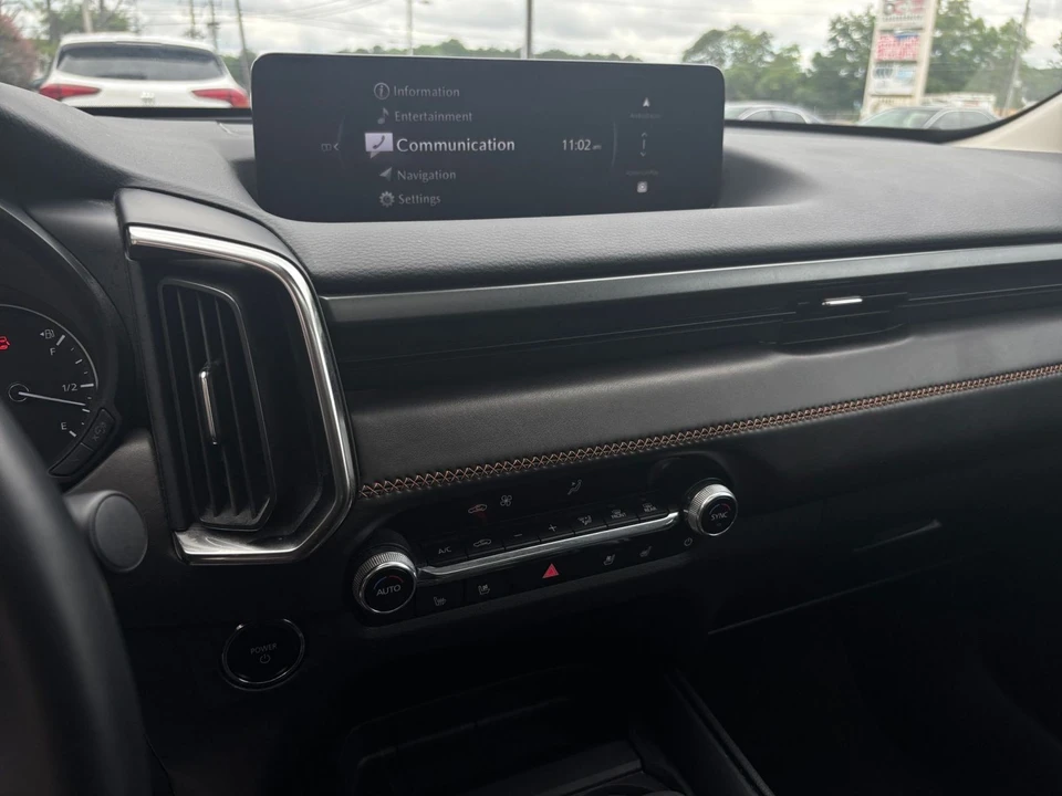 2025 Mazda CX-50 - Image 22 of 31
