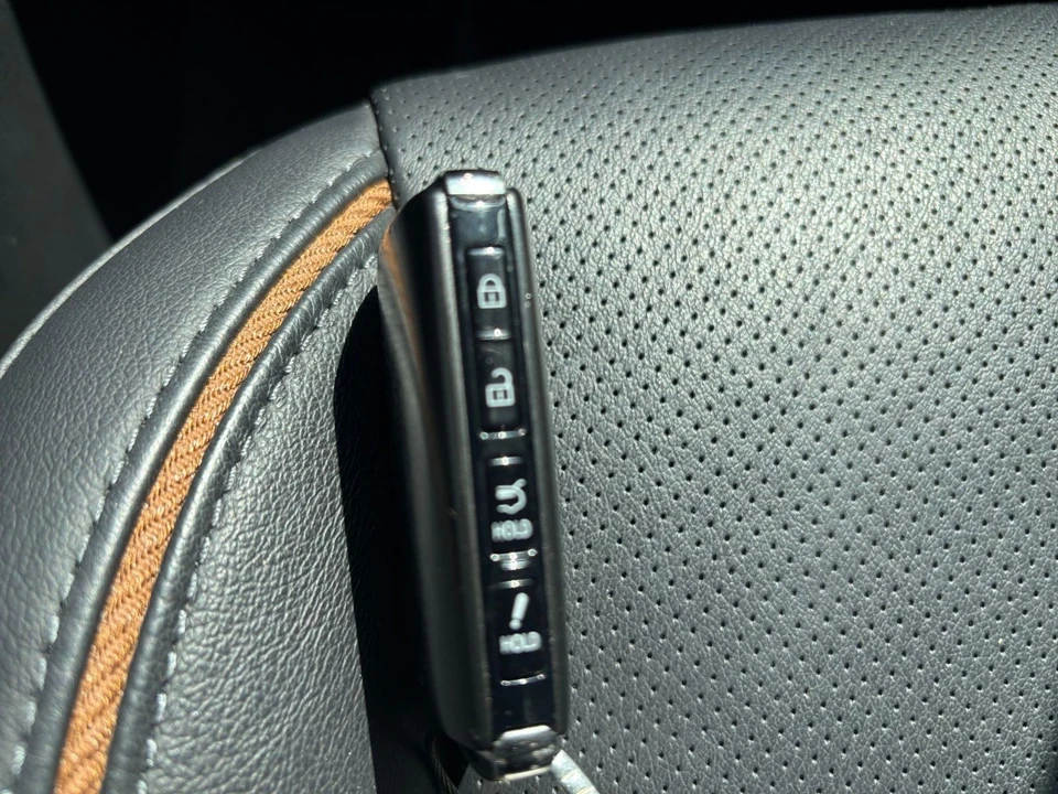 2025 Mazda CX-50 - Image 20 of 31