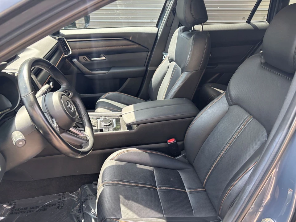 2025 Mazda CX-50 - Image 24 of 31