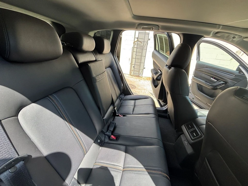 2025 Mazda CX-50 - Image 23 of 31