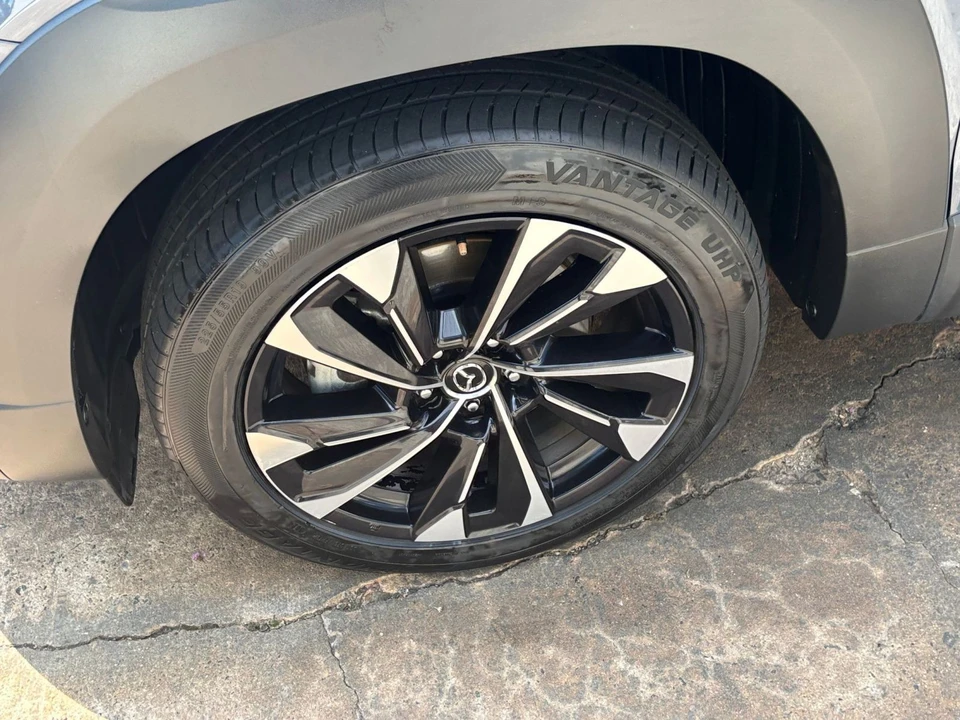 2025 Mazda CX-50 - Image 28 of 31