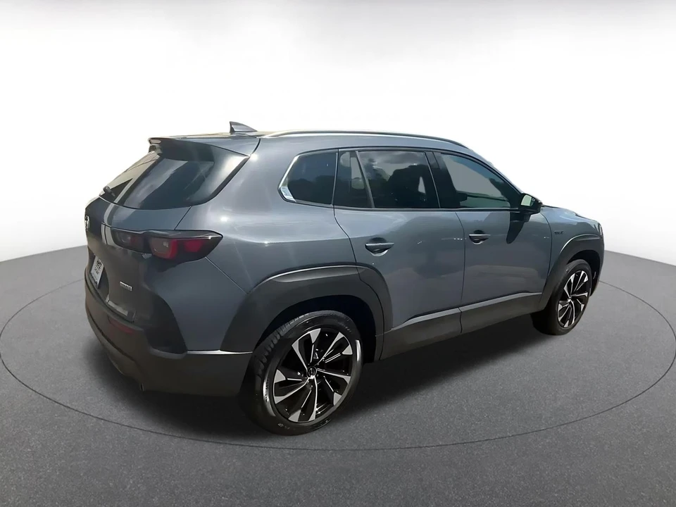 2025 Mazda CX-50 - Image 16 of 31