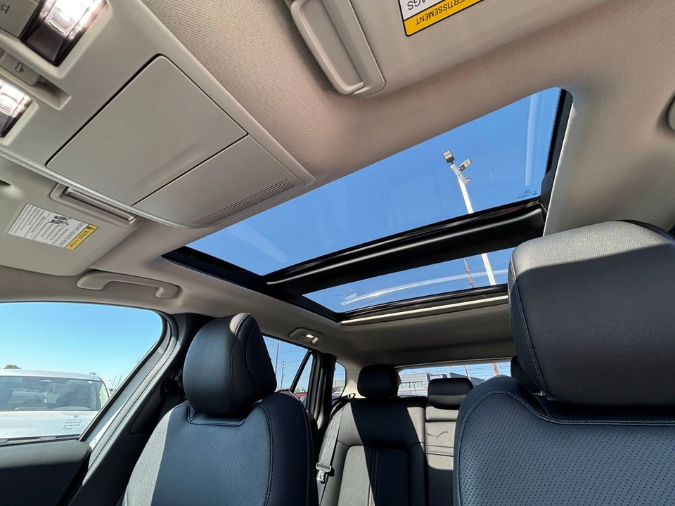2025 Mazda CX-50 - Image 25 of 31
