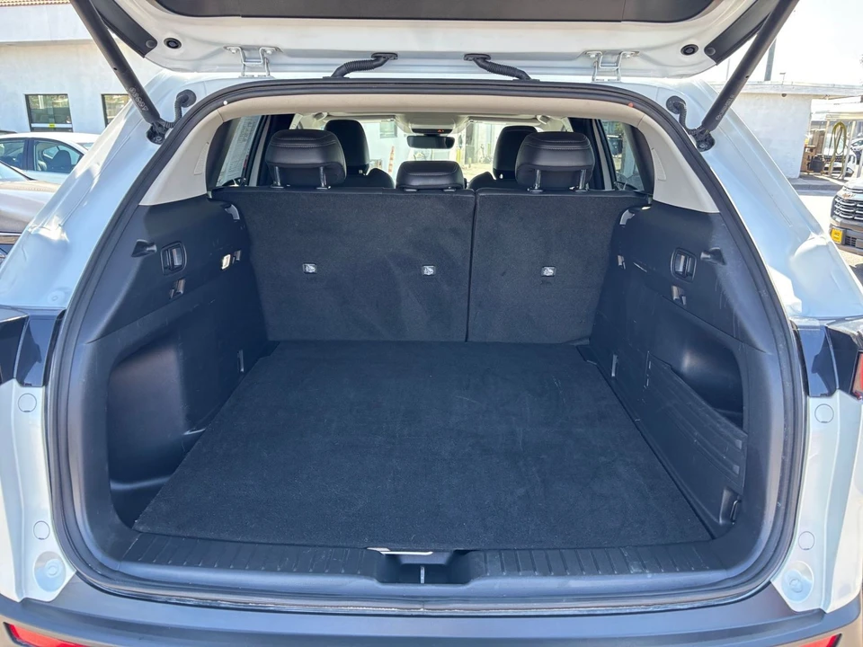 2025 Mazda CX-50 - Image 28 of 31