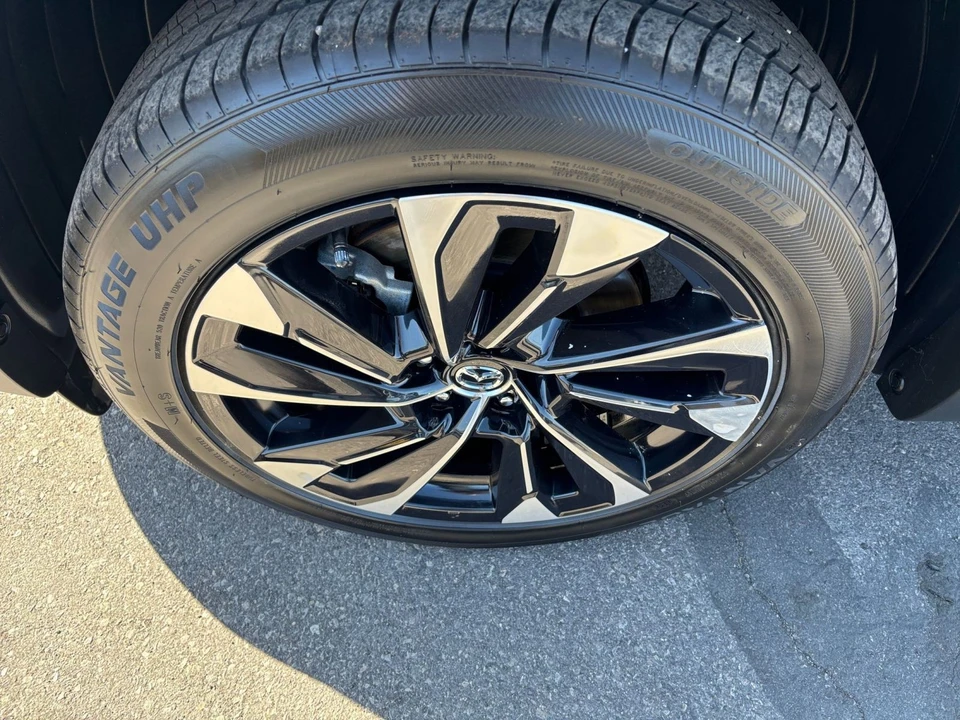 2025 Mazda CX-50 - Image 27 of 31