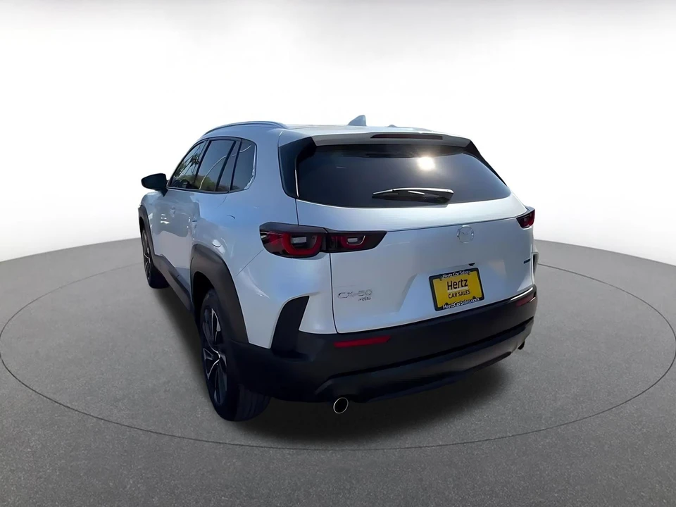 2025 Mazda CX-50 - Image 13 of 31