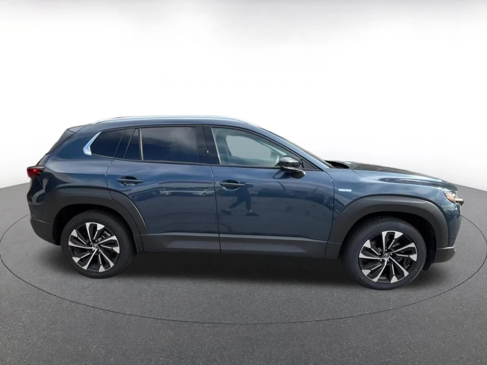 2025 Mazda CX-50 - Image 15 of 31