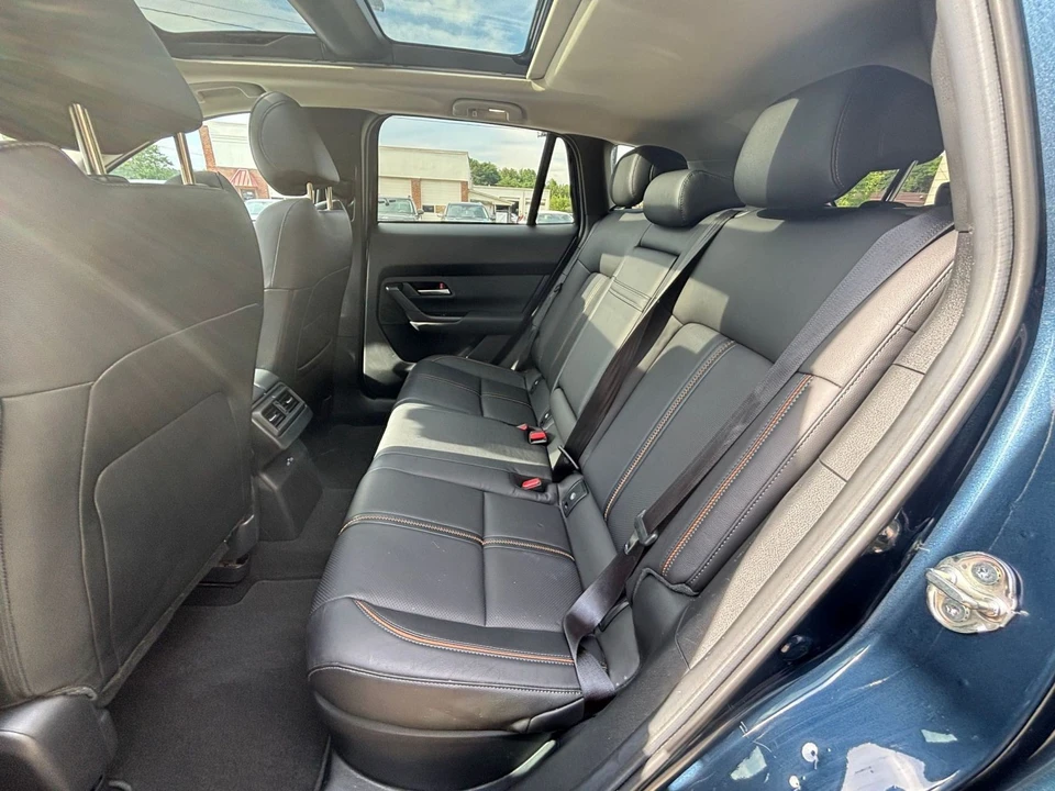 2025 Mazda CX-50 - Image 24 of 31