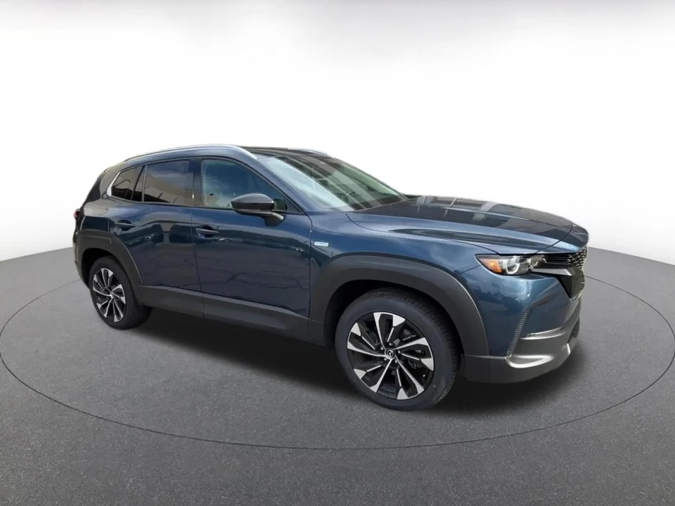 2025 Mazda CX-50 - Image 2 of 31