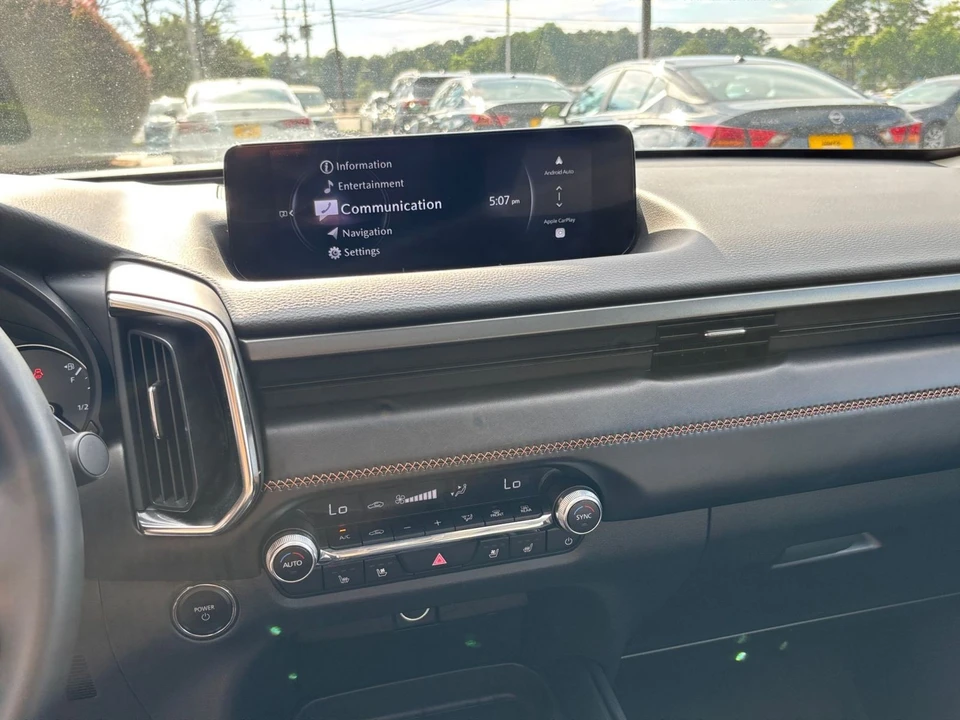 2025 Mazda CX-50 - Image 18 of 31