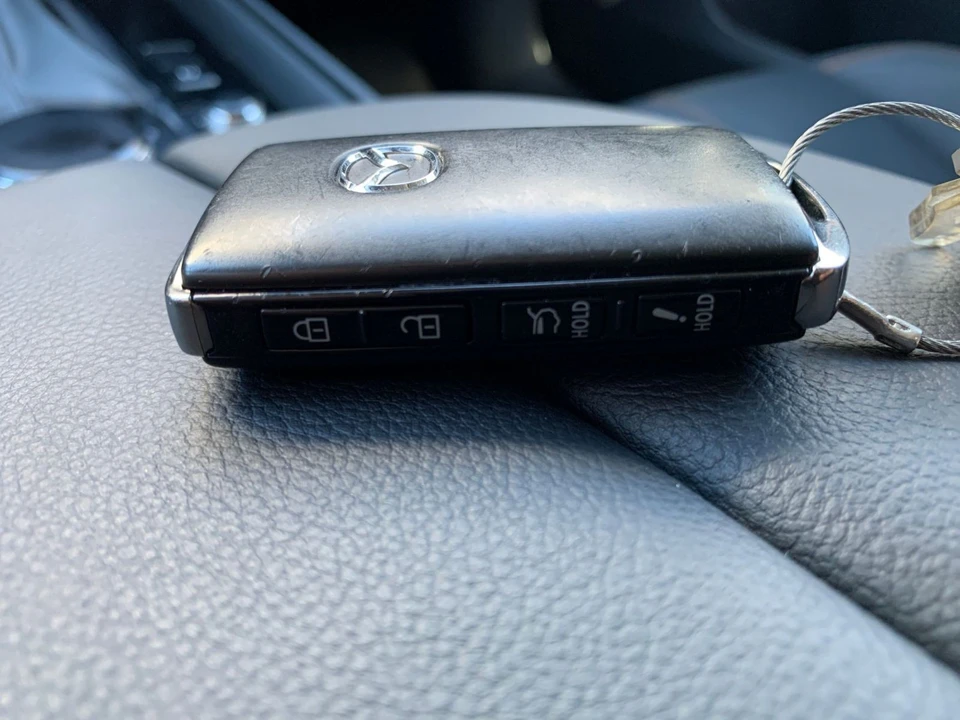 2025 Mazda CX-50 - Image 17 of 31