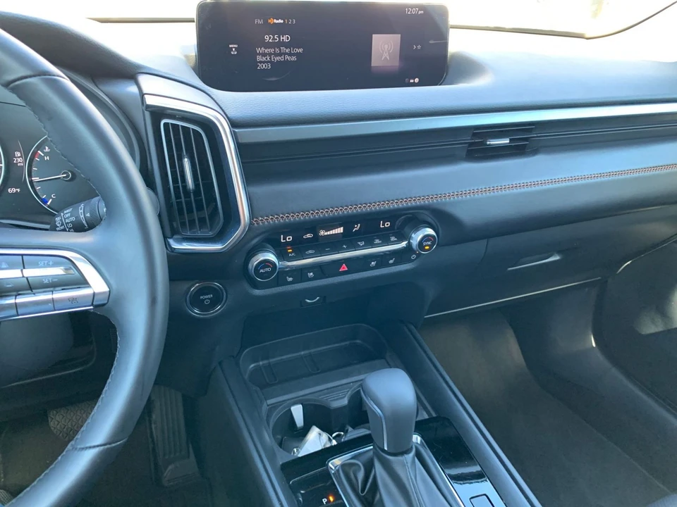 2025 Mazda CX-50 - Image 14 of 31
