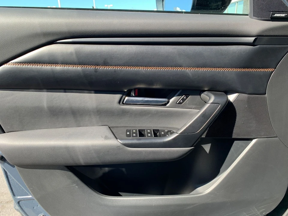 2025 Mazda CX-50 - Image 15 of 31