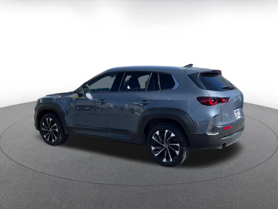 2025 Mazda CX-50 - Image 8 of 31