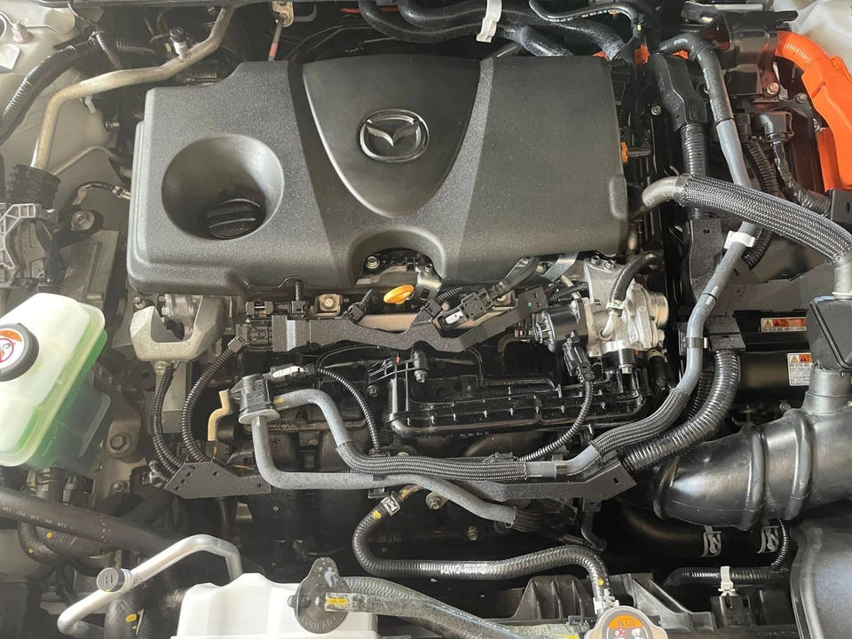 2025 Mazda CX-50 - Image 29 of 31