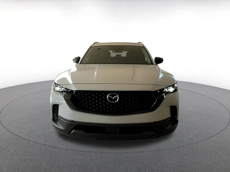 2025 Mazda CX-50 - Image 4 of 31