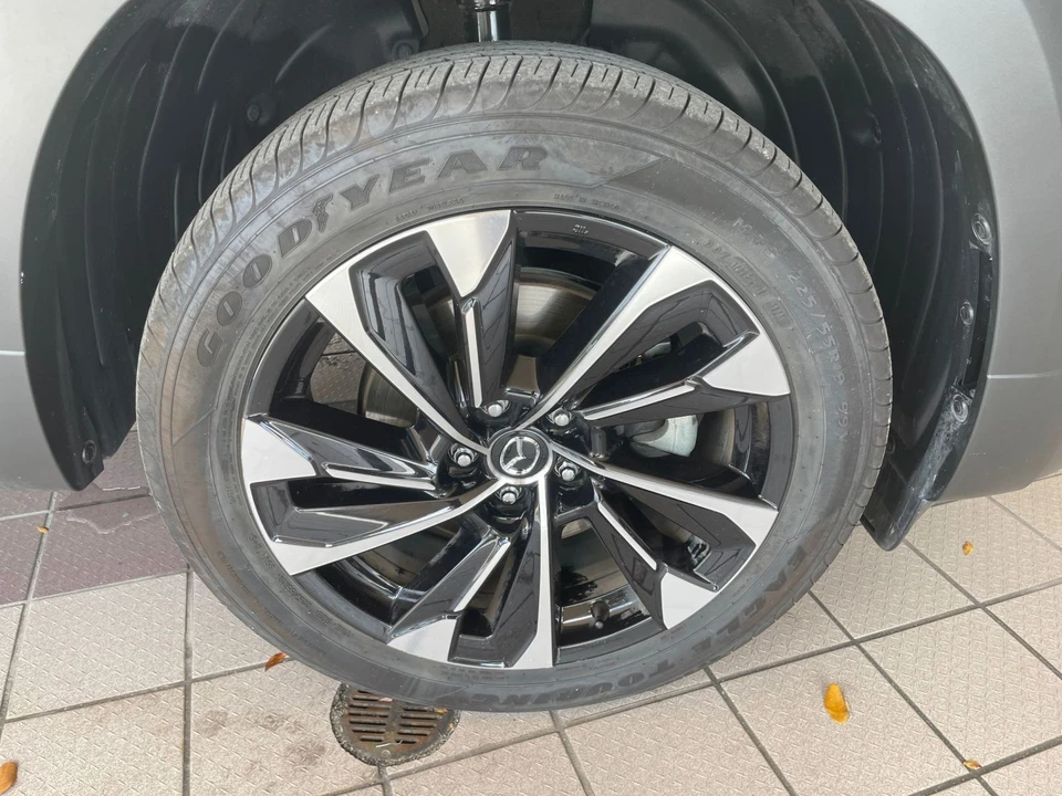 2025 Mazda CX-50 - Image 27 of 31