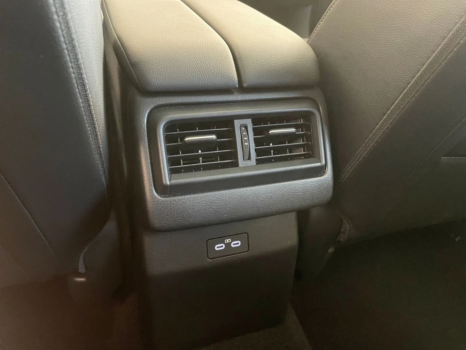 2025 Mazda CX-50 - Image 26 of 31